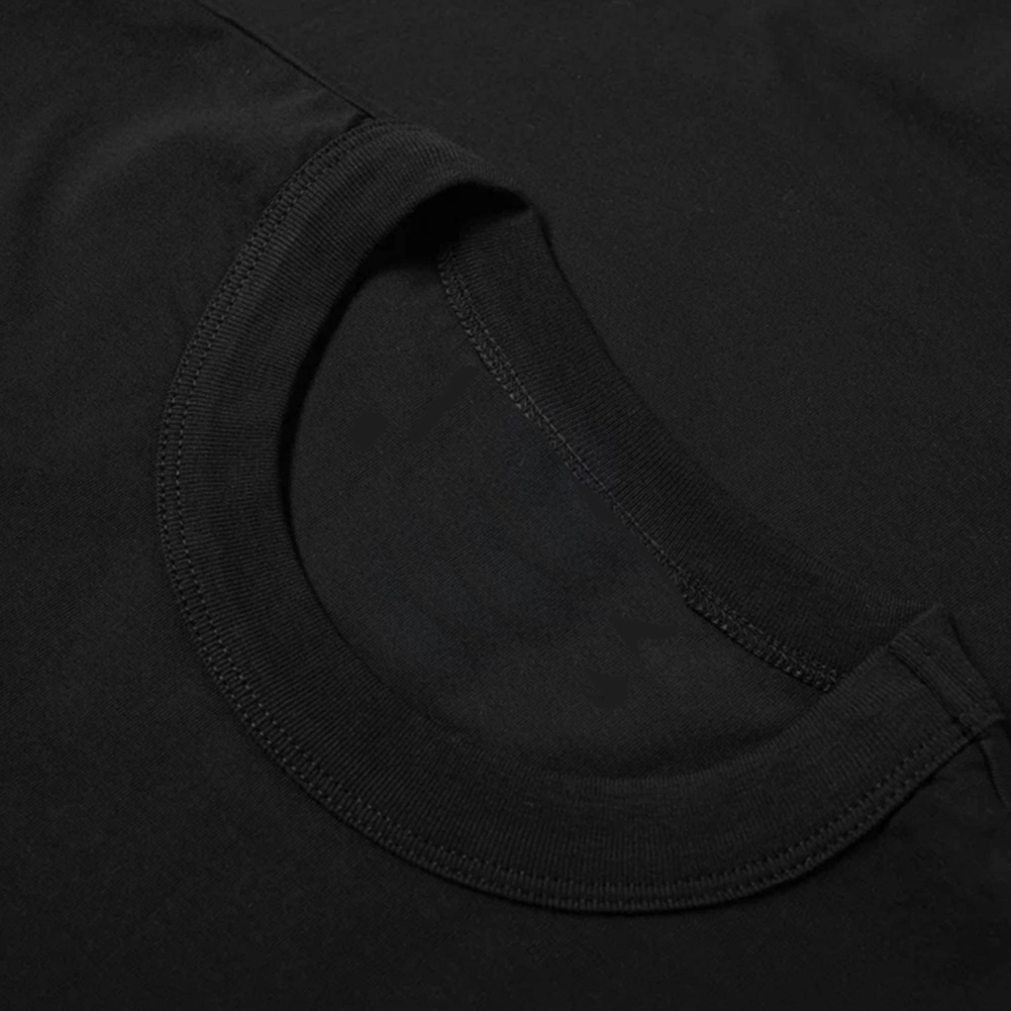 그린 탑과 핑크 팬츠를 입은 캐릭터 일러스트가 있는 여 - Korean Pants Lifestyle 리뷰 및 가격